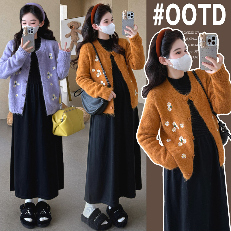 新款孕妇冬装小雏菊刺绣毛衣外套＋打底裙两件套孕妇套装