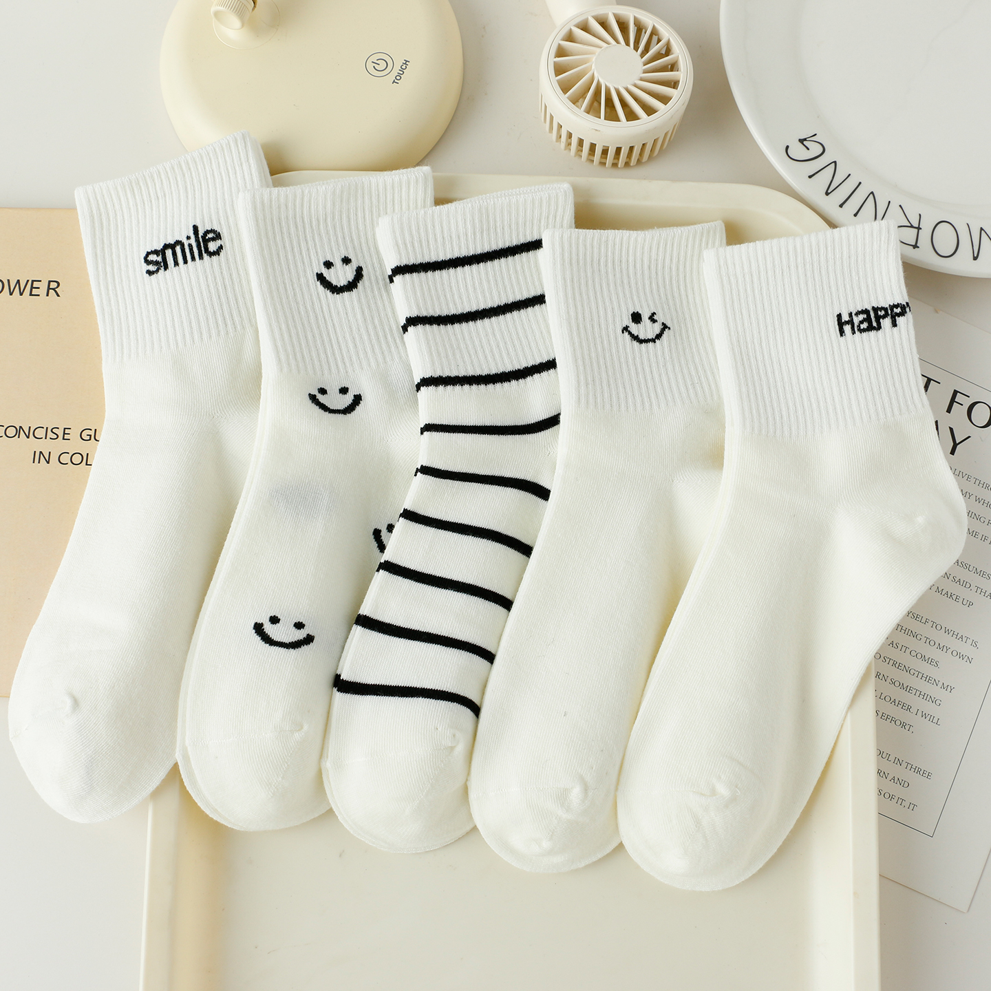 5双笑脸白色袜子女中筒春秋纯棉