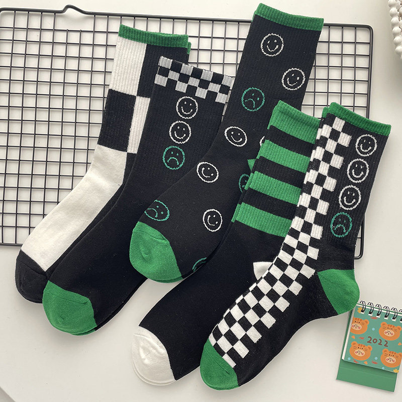 绿色棋盘格袜子女ins潮长筒秋冬款棉袜中筒袜黑白格子春秋款长袜