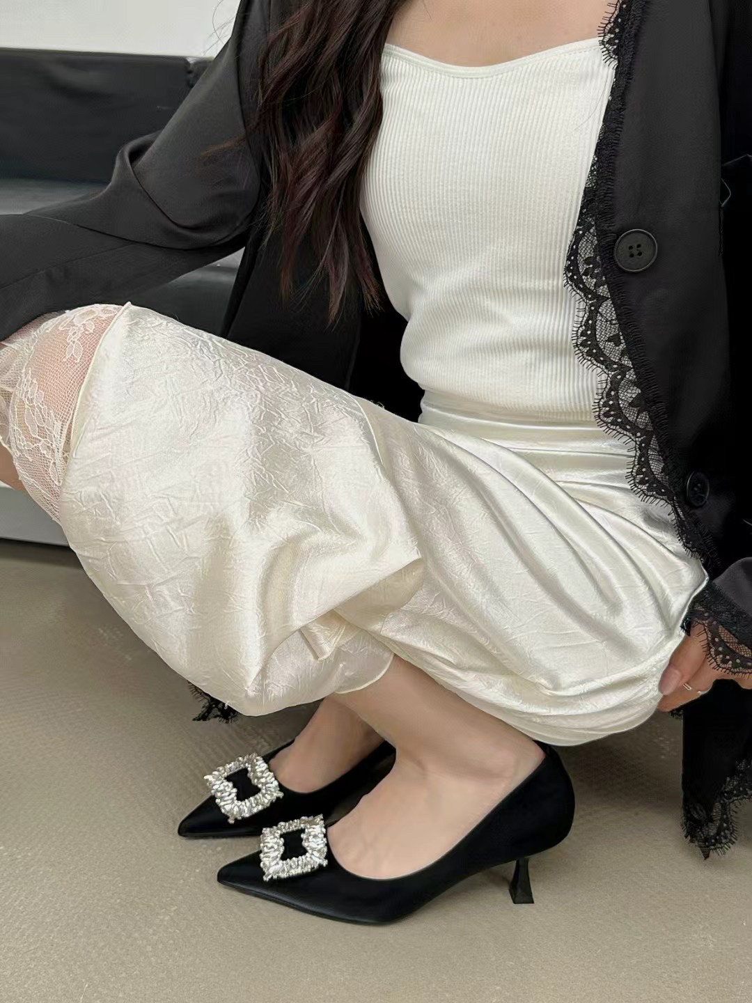 夏雪儿时尚女鞋2026新款法式尖头水钻浅口单鞋女仙女风玛丽珍鞋女