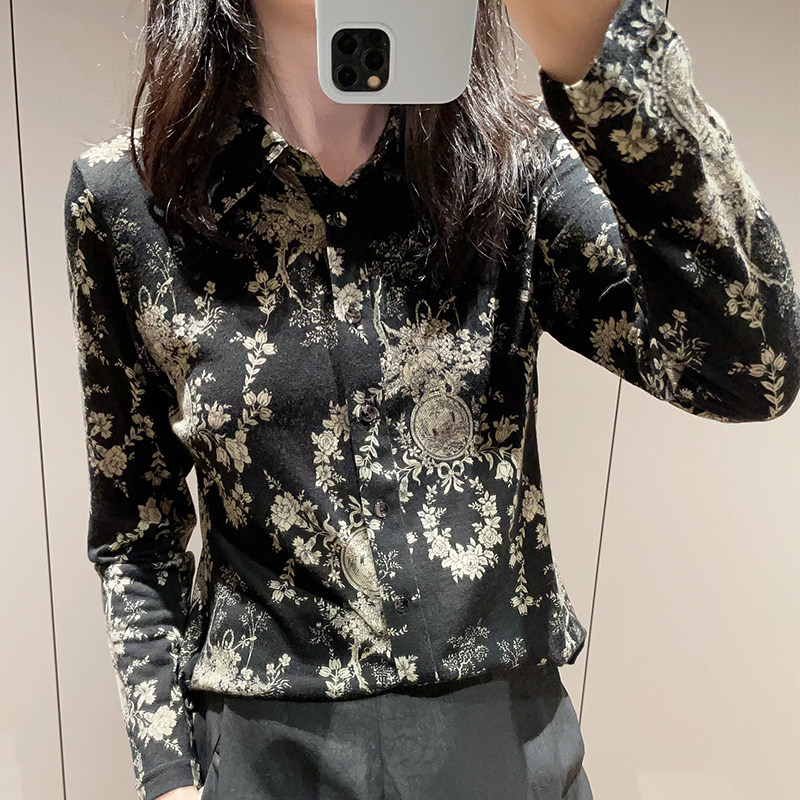 2025秋季新款薄款羊毛翻领衬衫黑色印花长袖100%羊毛时尚女针织衫