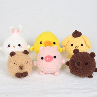 手工钩针毛线玩偶挂件小黄鸭跨境毛线编织钥匙扣钩织卡皮巴拉