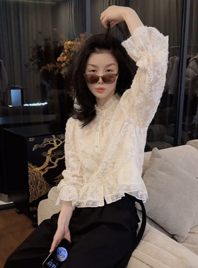 2026早春新款白色蕾丝镂空荷叶边长袖衬衫女绝美巨好看喇叭袖小衫