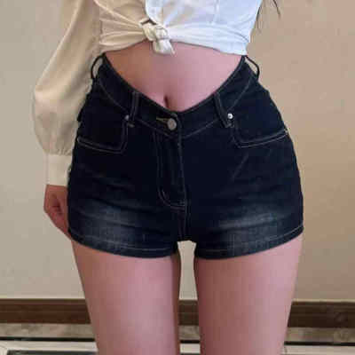 欧蓄V腰显瘦短裤牛仔裤