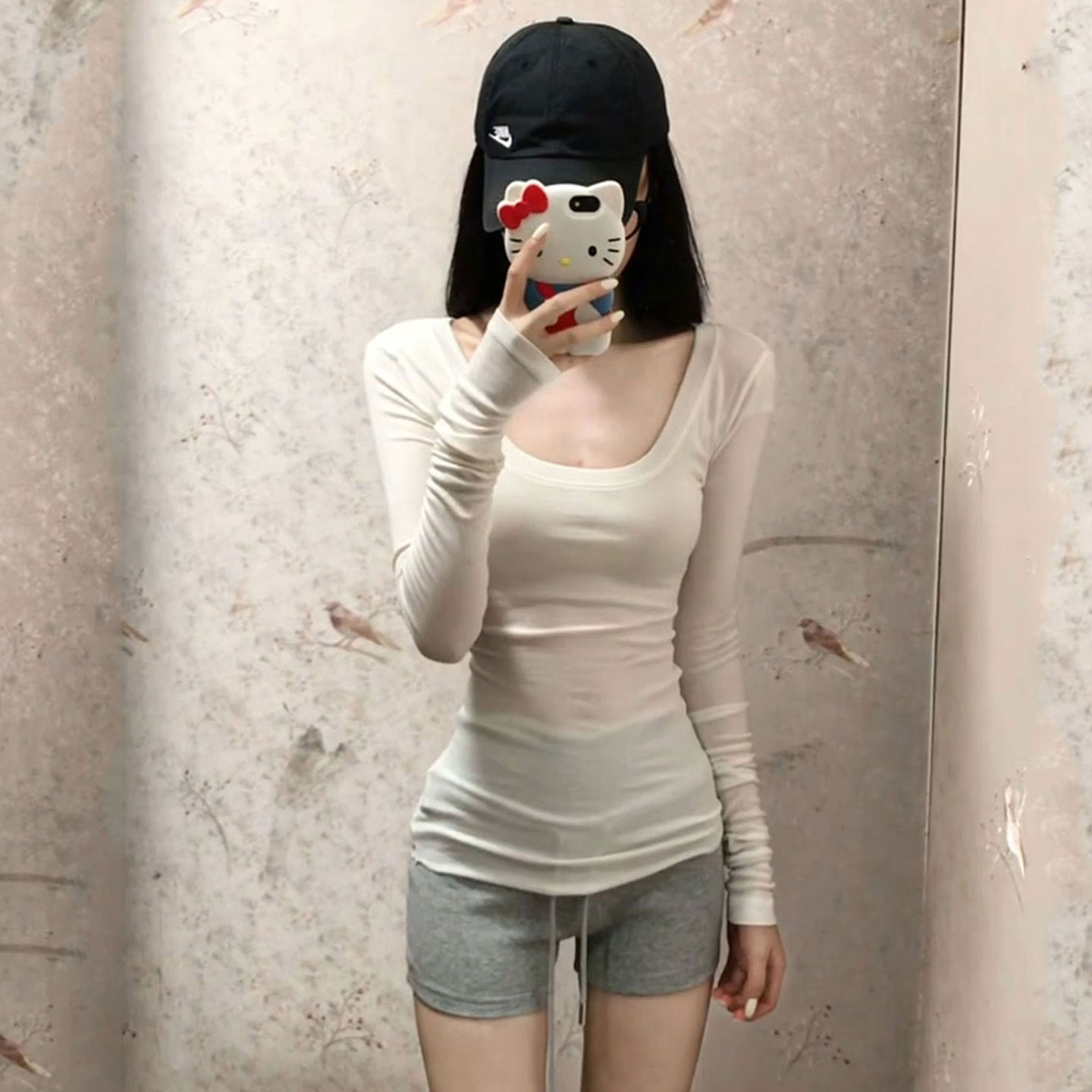 纯棉正肩u领长袖t恤女短款打底衫