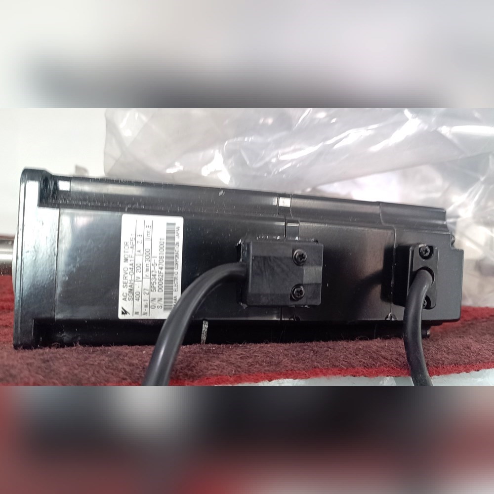 SGMAH-04A1F-AP51安川伺服电机功能完好成色漂亮 议价