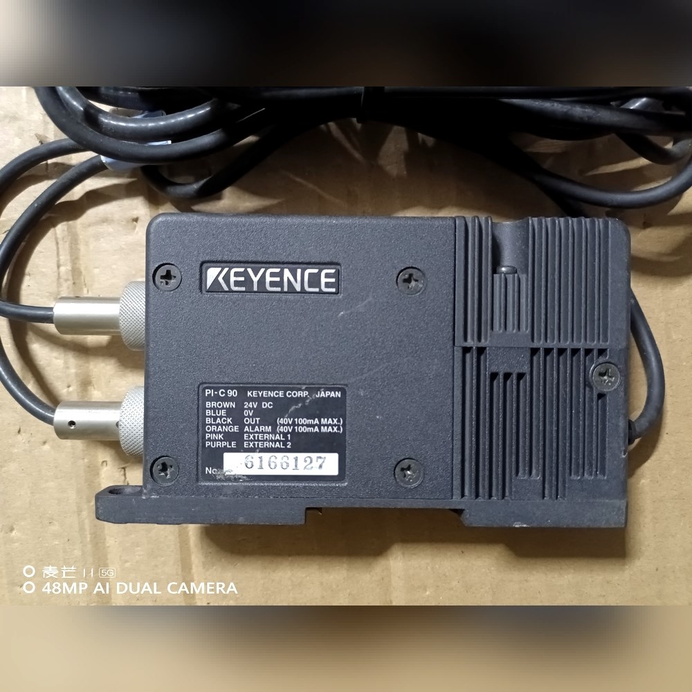 KEYENCE基恩士PI-C90光电传感器成色不错配有2 议价