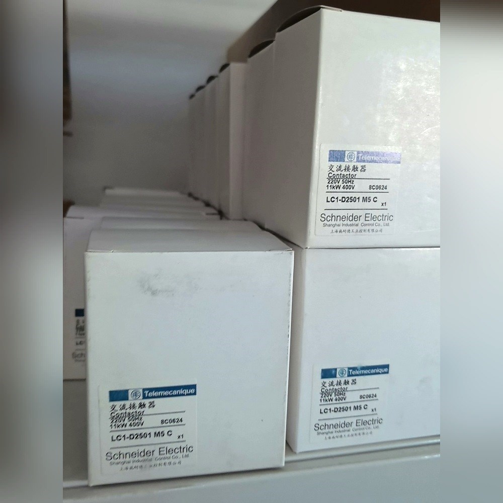 施耐德交流接触器LC1-D2501 M5 c 实拍包装 议价
