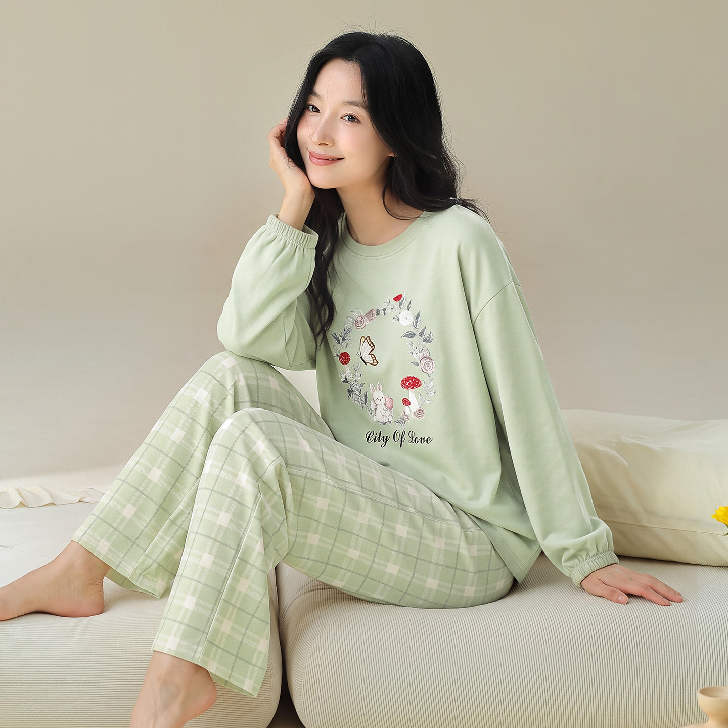 睡衣女春秋款纯棉长袖套装浅绿兔子上衣格子裤带胸垫可外穿家居服
