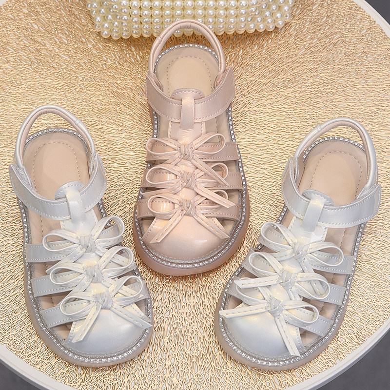 女童凉鞋真皮儿童包头公主风童鞋2026夏季新款小女孩蝴蝶结罗马鞋