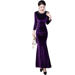 丝绒长袖妈妈装婚宴晚礼服女2026新款喜婆婆高贵鱼尾修身主持人裙