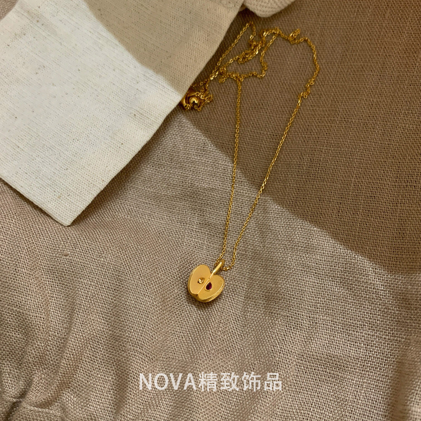 新中式金色拉丝切片苹果项链女红宝石镶钻星芒许愿果毛衣链锁骨链