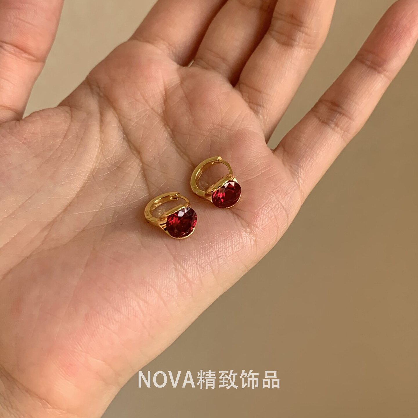 复古高级感红刚石耳扣女轻奢小众精致设计感显白百搭新年耳环耳饰