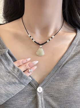 天然保真和田玉大肚佛黑绳项链