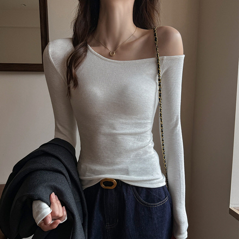 严选斜肩性感长袖t恤女2026早秋新款白色显瘦露肩设计感小众上衣