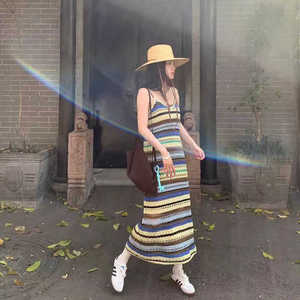 程潇同款条纹针织吊带裙女夏季多巴胺慵懒南法度假风周雨彤连衣裙