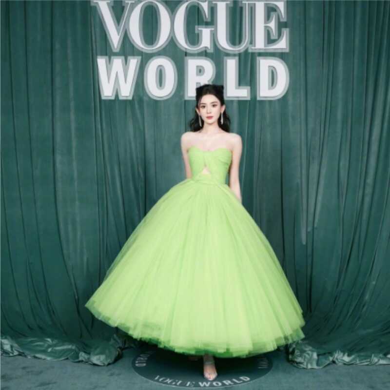 明星同款绿色抹胸晚礼服裙女2024新款高级感轻奢小众高端宴会气质