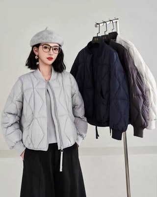 冬季轻薄羽绒服女2025年新款棒球领短款90鸭绒保暖外套小个子上衣