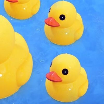 橡皮水鸭子洗澡戏水儿童玩具掌上鸭子婴幼儿益智玩具宝宝洗澡玩具