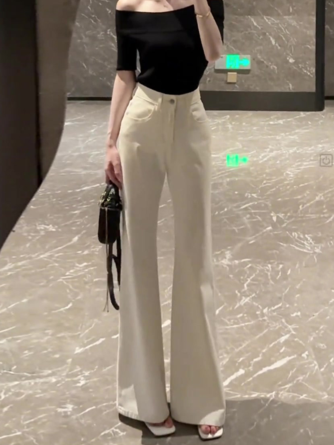 巨好看的白色微喇牛仔裤女秋季2025新款高腰显瘦时尚百搭喇叭裤子