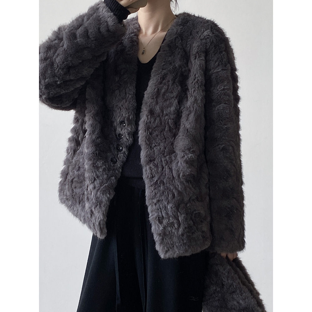 言双 毛茸茸皮毛一体毛绒外套女 冬季保暖仿皮草上衣含围巾H707