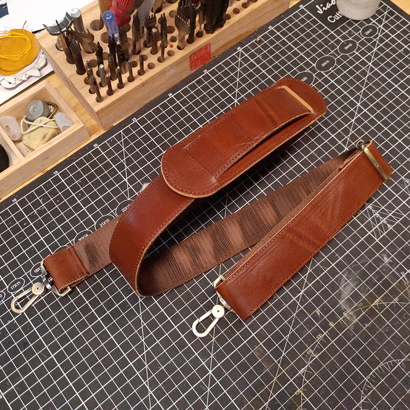 鞅头层牛皮 油蜡皮肩带背包带 单肩带子文艺复古替换包带可定制|msdalam kategori Aksesori/Belt kulit/Hat/Muffler, tali pinggang/tali pinggang kulit/pinggang - dari Buy2taobao.com untuk memberikan perkhidmatan ejen Taobao profesional membeli