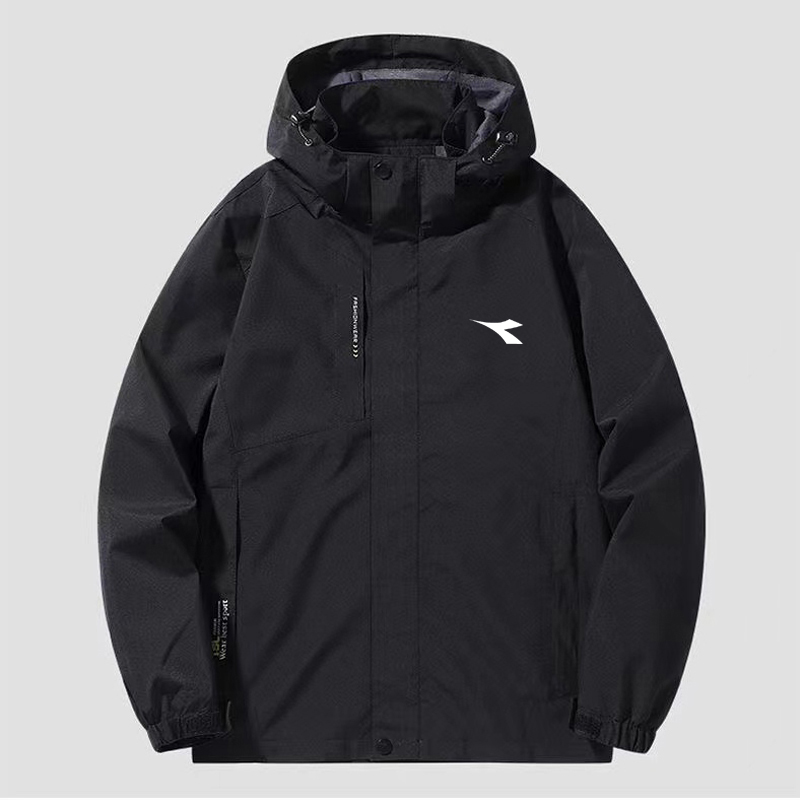 2025新款春秋迪亚多纳户外冲锋衣男士硬壳薄款情侣防水防风女外套