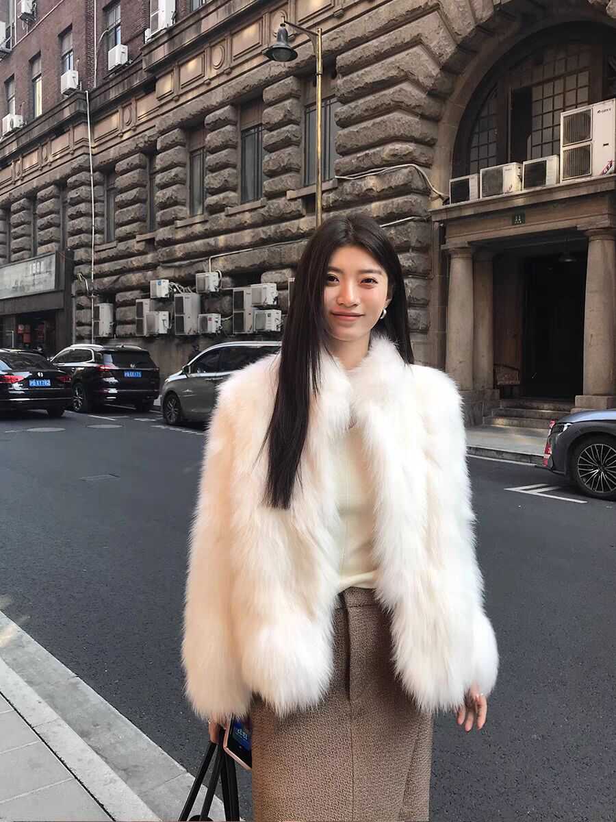 thumbnail for 2025 Winter Eco-friendly Fox Fur Jacket Women's Short Stand Collar Young Fur Integrated Fur Coat