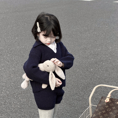 WONI好洋气~女童V领秋冬毛线衣套装女宝宝翻领毛衣毛线短裤两件套