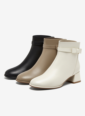 百思图2024秋冬商场新款时尚气质白色羊皮圆头粗跟短靴女BU257DD4