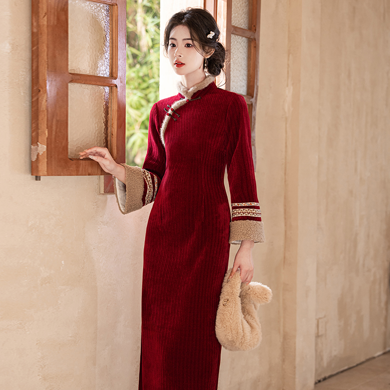 酒红色复古长袖冬季加绒加厚旗袍