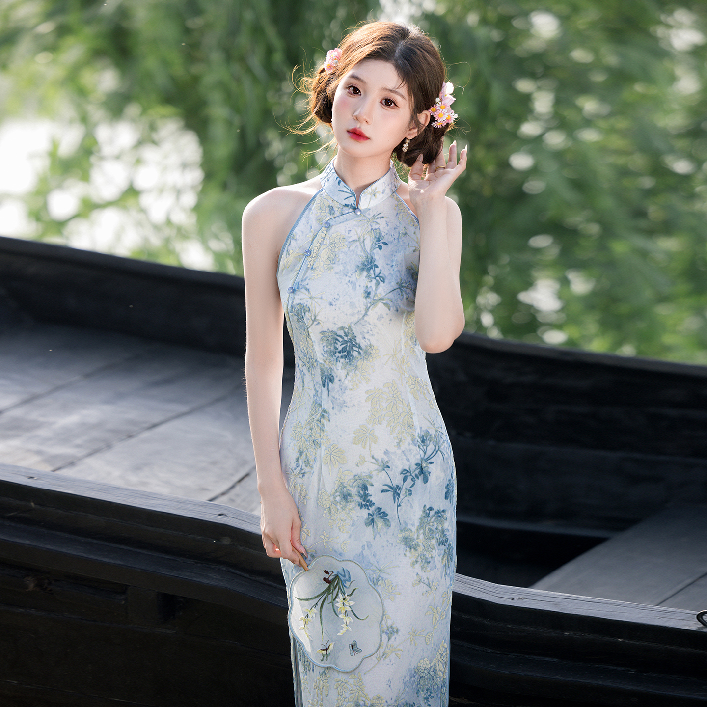 新中式复古国风绝美无袖挂脖旗袍