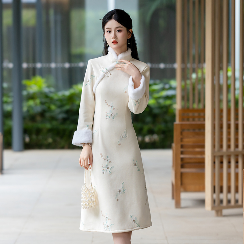 新中式保暖毛领长袖加绒冬款旗袍