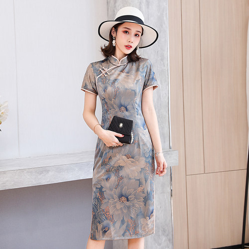 中老年高考妈妈装显瘦连衣裙优雅