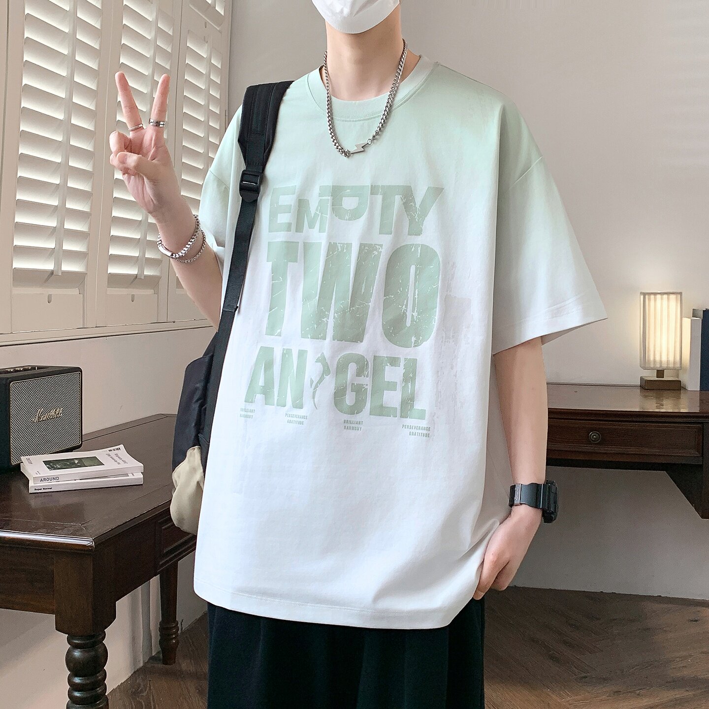 青少年夏季渐变撞色短袖t恤男孩初中学生帅气夏装上衣半袖体恤衫