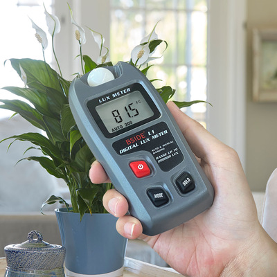 High precision portable illuminance meter and photometer