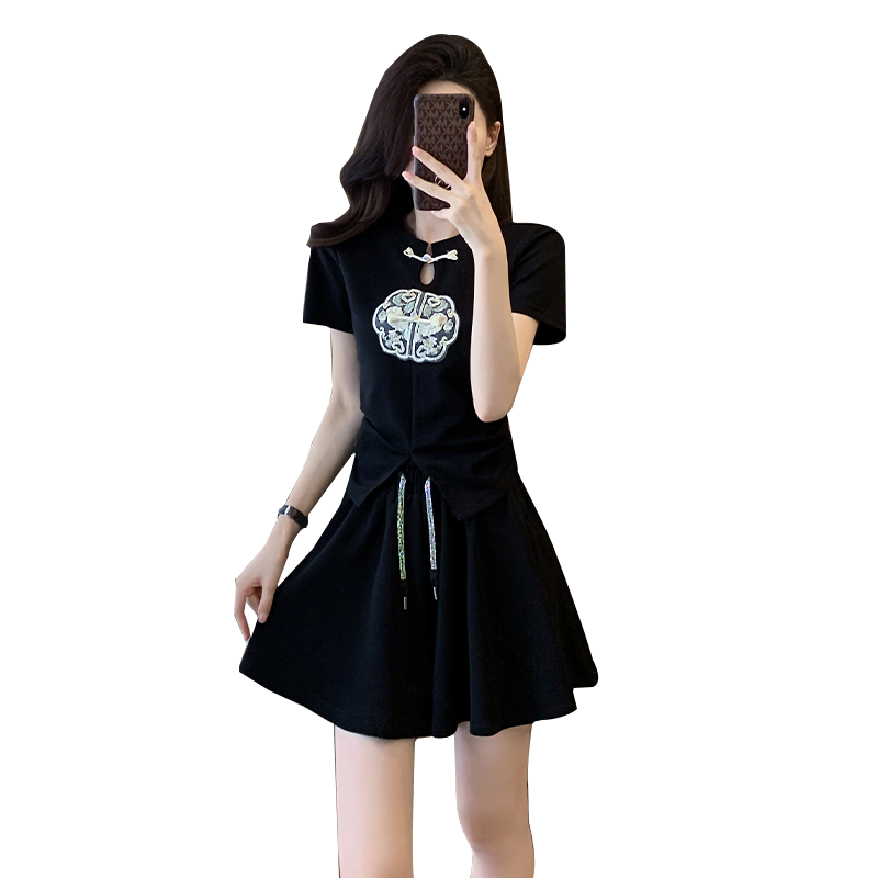 风短袖阔腿短裤刺绣套装女夏