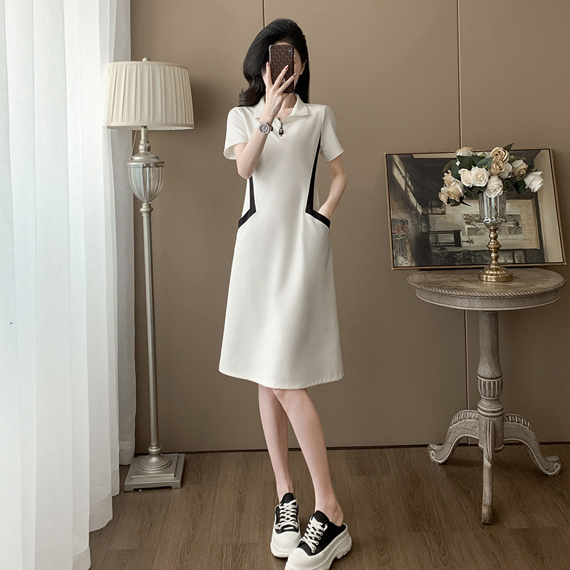 白色小香风休闲连衣裙女夏季高级感气质小白裙洋气减龄短袖T恤裙