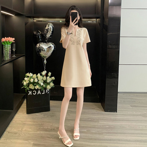 法式独特重工刺绣烫钻连衣裙女夏季高级感小个子收腰显瘦气质短裙