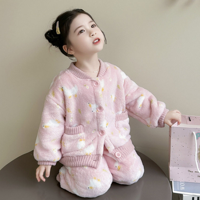 女童睡衣套装2025新款秋冬可爱款保暖珊瑚绒休闲家居服法兰绒两件