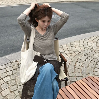 慵懒风灰色条纹长袖T恤女显瘦