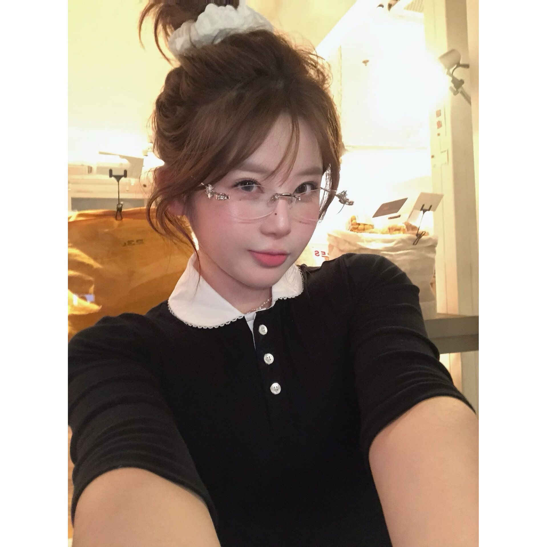 memorial.真酱 元英oni学院黑色polo领中袖女修身娃娃领纽扣上衣