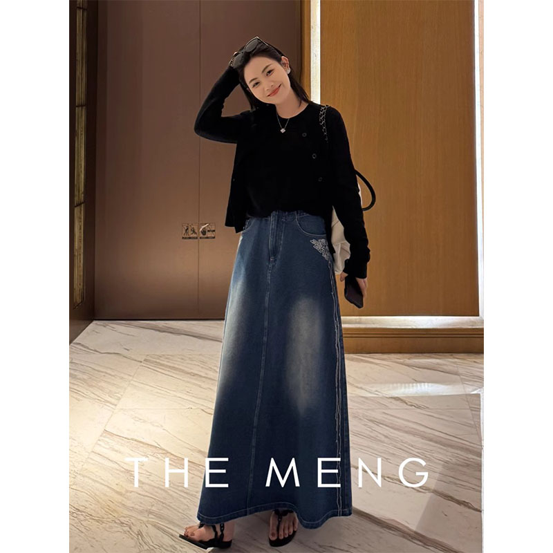 THE MENG【雨季】高密精梳棉纱绣花直筒显瘦休闲牛仔半身裙女春季