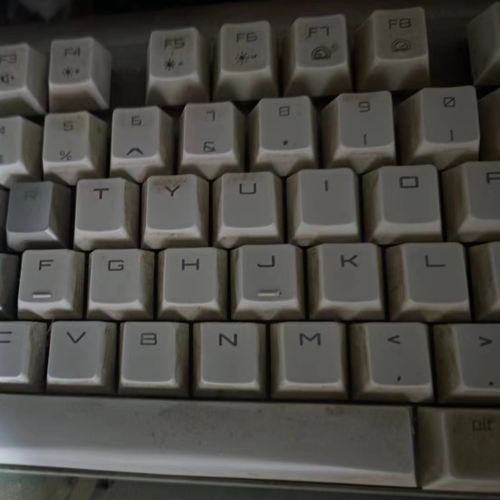 樱桃MX8.0 机械键盘 RGB 约1600万色全键调光，改航插接口 二手