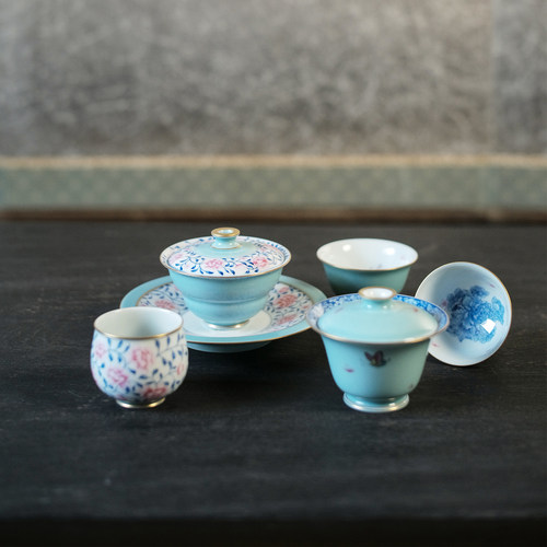 华隐堂手绘粉彩缠枝莲牡丹盖碗