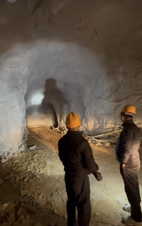 4月2日清远实业公司大路边镇金坪山矿区粉料用大理岩矿的采矿权网络拍卖公告