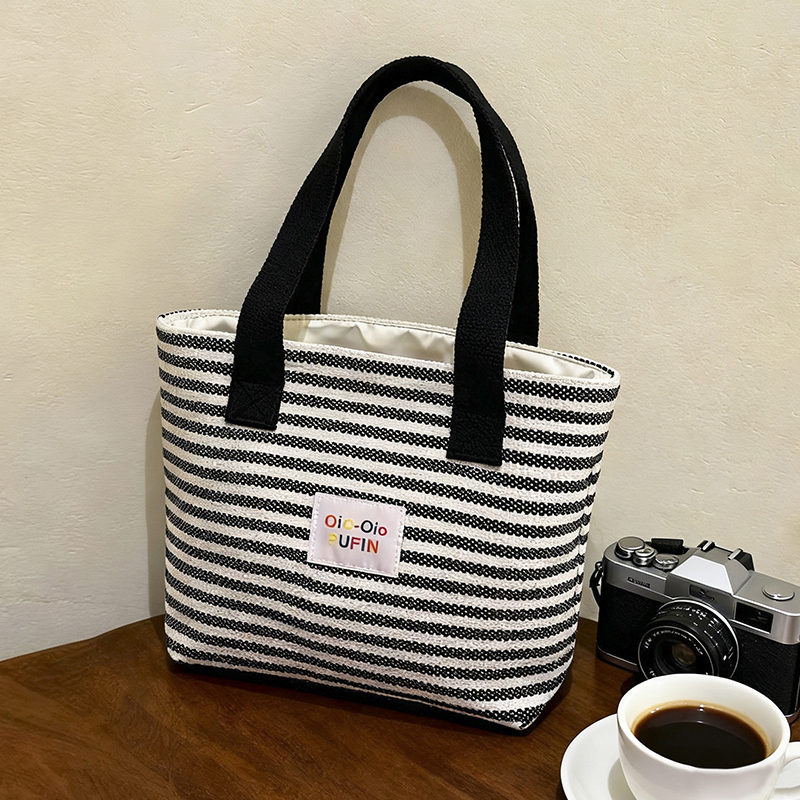 时尚条纹设计中老年尼龙布包