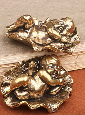 复古实心纯黄铜办公桌面车载手把玩件仿古荷叶小孩茶宠工艺品摆件