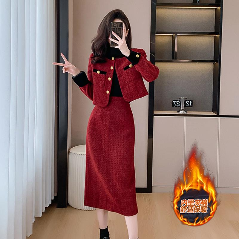 订婚红色小香风套装女秋冬季新款高级感气质名媛过年半身裙两件套