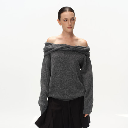 Metaricotta 灰色一字肩宽松慵懒风针织毛衣女